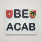 Motorrad-Deko-Schild ACAB, Kanton Bern, 3D-gedruckt aus weissem PLA mit erhabener schwarzer Schrift